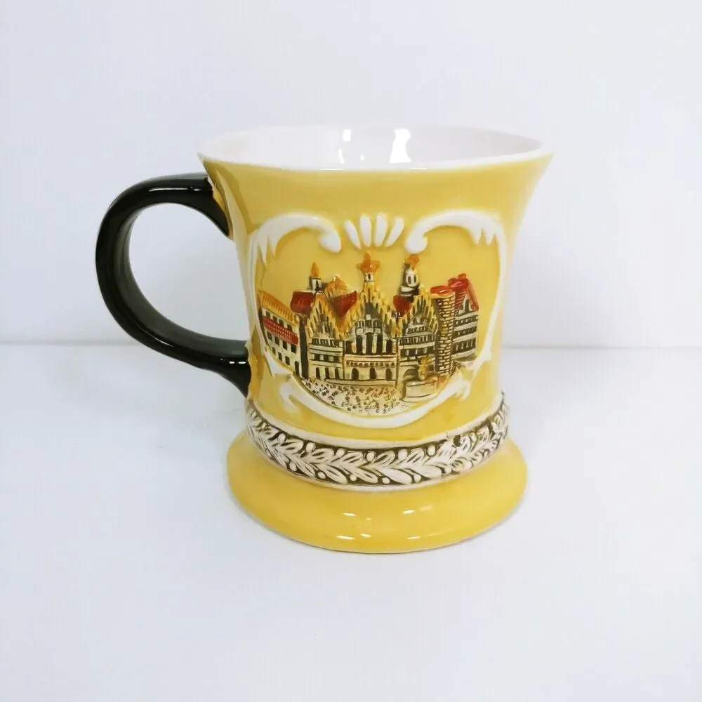 Busch Gardens 3D Castle mug cup yellow brown decorative detailed